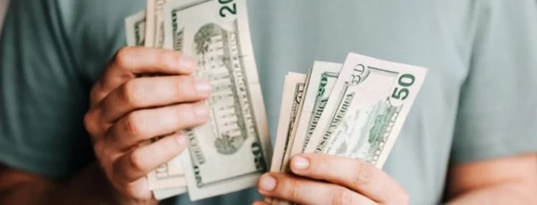 El Gobierno envió al Congreso un paquete de leyes para legalizar los “dólares del colchón”