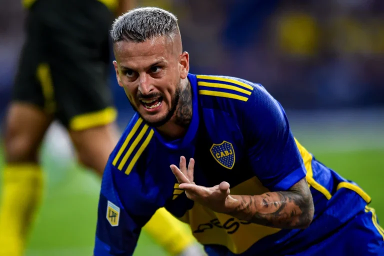 Darío Benedetto vuelve al fútbol argentino tras un paso polémico por Olimpia: será refuerzo de Newell’s