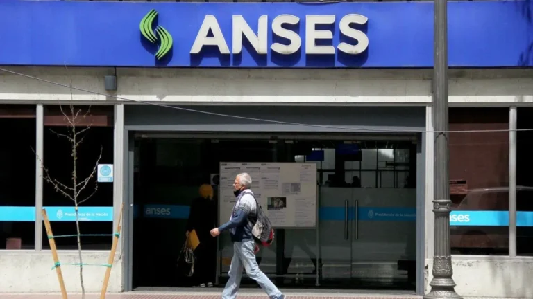 Aumento confirmado para jubilados y pensionados: cuánto cobrarán en agosto