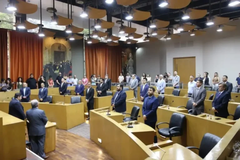 Concejales confirman que la regulación de las apps de transporte será tratada en diciembre