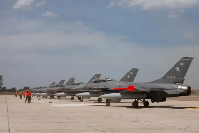 Argentina incorpora los F-16 y redefine su estrategia militar
