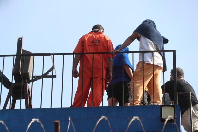 Guatemala declaró el estado de sitio por 30 días en medio de una escalada de violencia