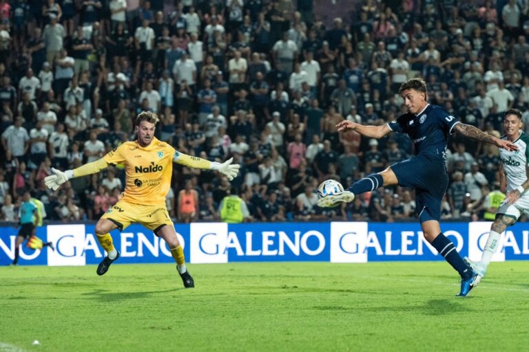 Independiente Rivadavia le ganó a Sarmiento por 2 a 1 y mantiene el puntaje perfecto en el Apertura 2026