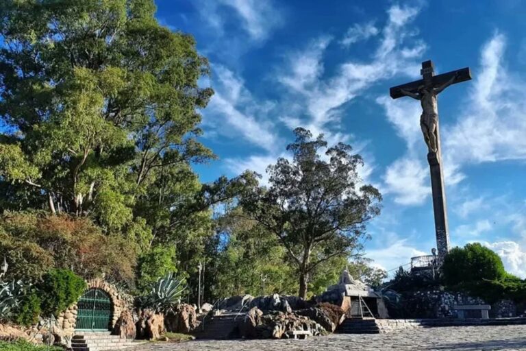 Turismo: cuál es la ciudad de la provincia de Buenos Aires que casi no tiene lugar para Semana Santa