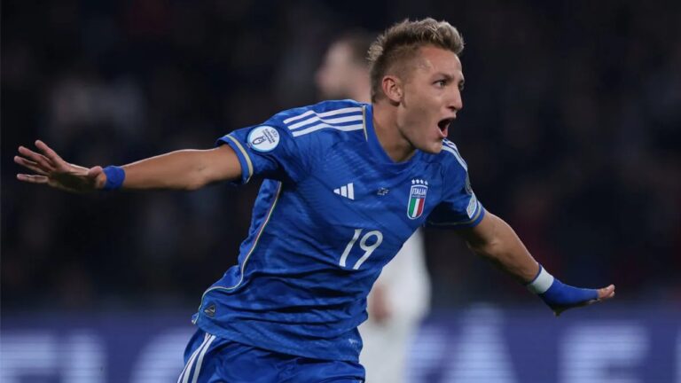 Mateo Retegui sufrió una fractura de tibia y se perderá lo que resta de la temporada