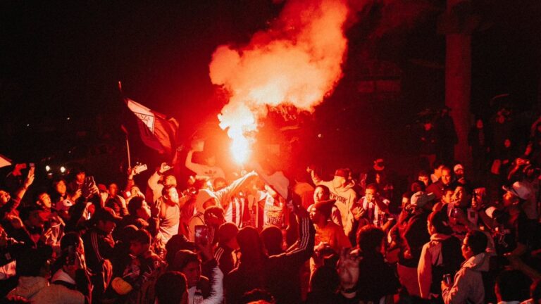 Tragedia en Perú: un muerto y al menos 60 heridos en un banderazo de Alianza Lima