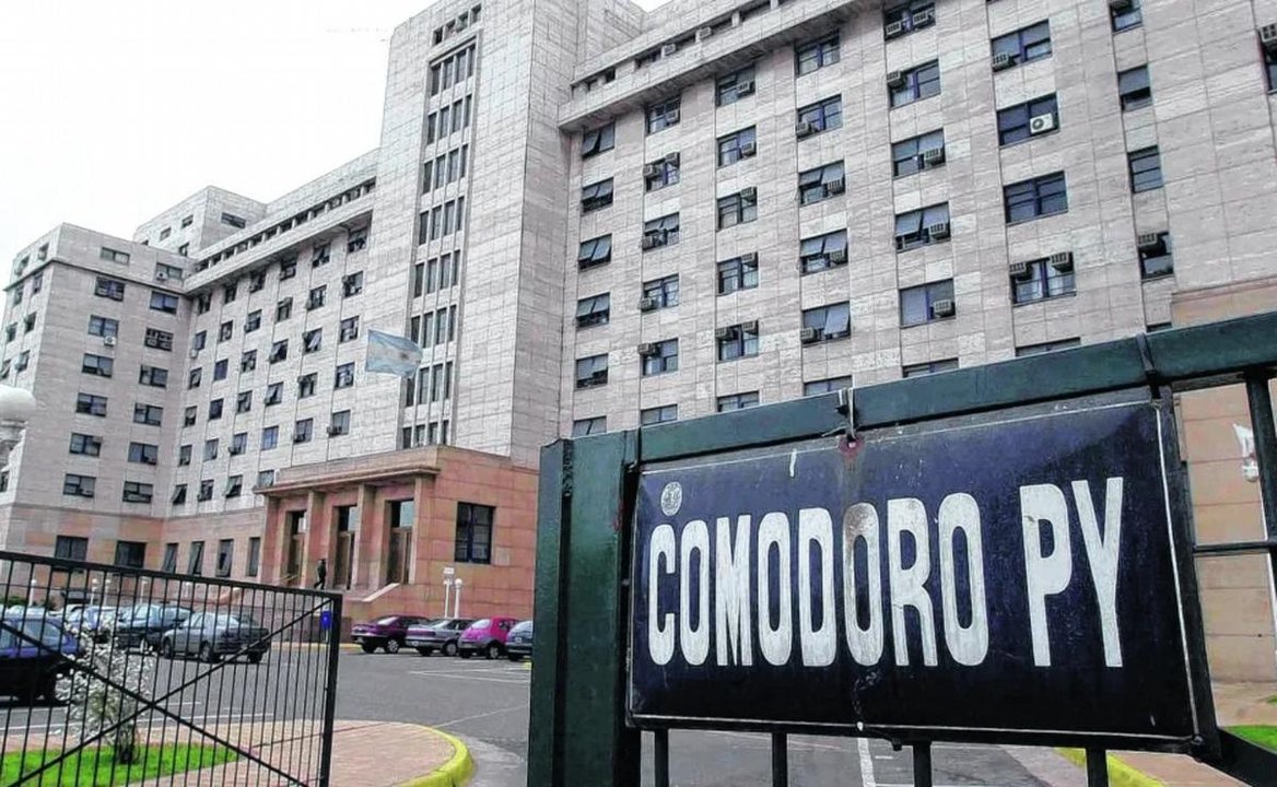 Causa Cuadernos: Horovitz finalizó su declaración y se mostraron bolsos en los que se habría trasladado dinero