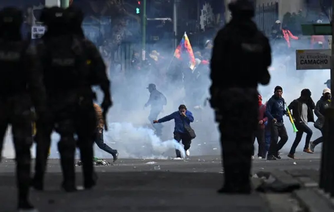 Bolivia registra nuevos enfrentamientos violentos entre manifestantes y policías