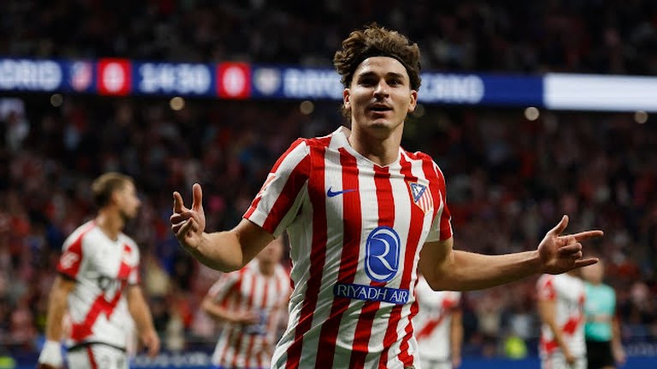 Real Madrid iría por Julián Álvarez con una oferta récord