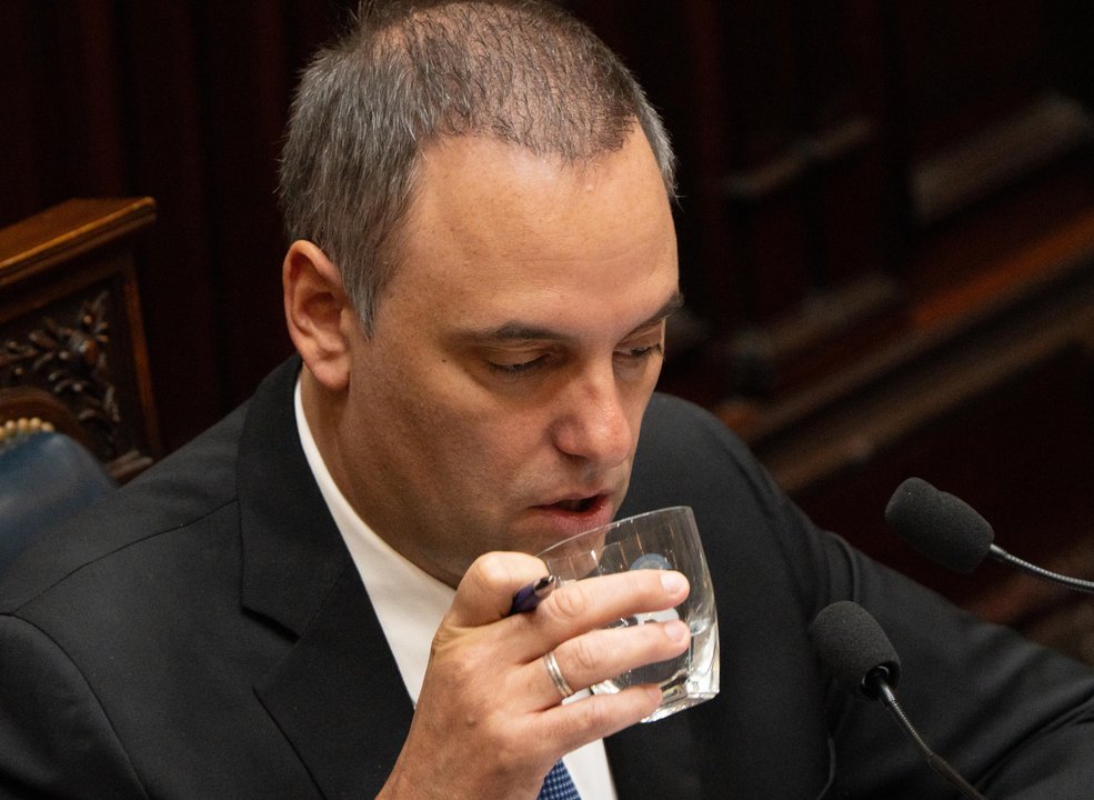 Se suspende el informe de Adorni en el Senado para evitar una interpelación del cuestionado funcionario