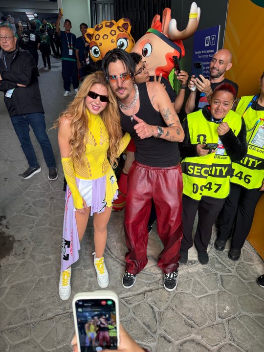 Con bodysuit amarillo y plataformas blancas, Shakira brilló en la ceremonia inaugural del Mundial 2026