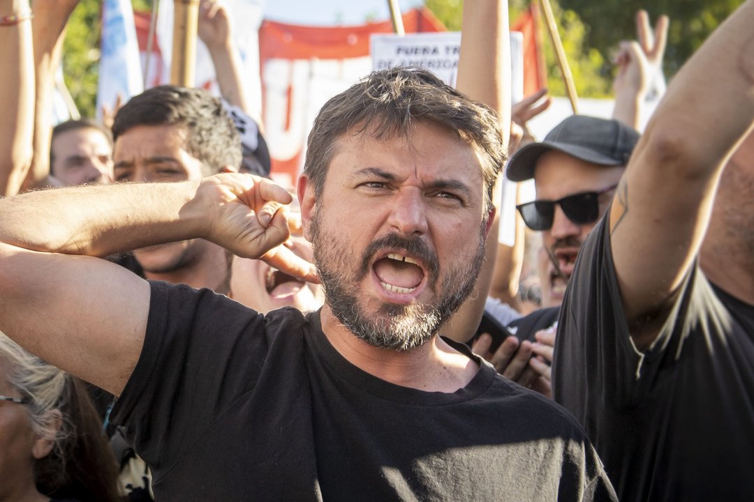 Procesaron y embargaron a Juan Grabois por la toma del Instituto Perón