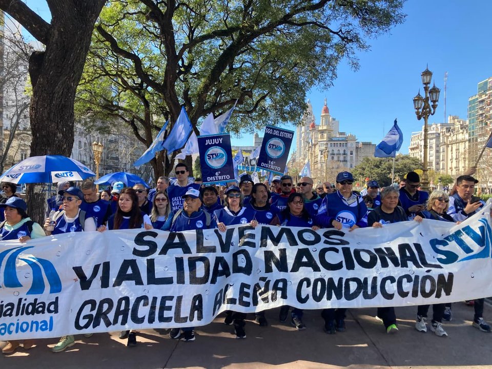 Sindicato de Viales contra Milei por el uso de fondos para las rutas: “El déficit cero se paga con vidas”
