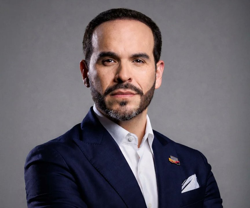 De la Espriella juró como presidente de Colombia