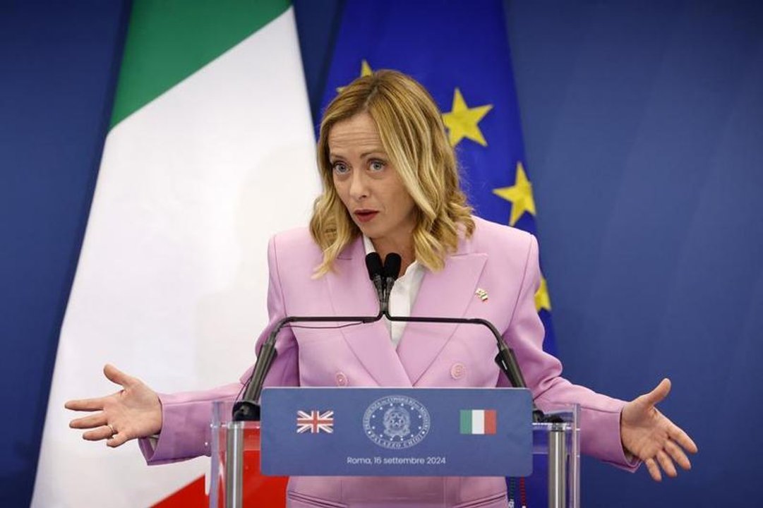 Meloni impone un tope del 30% a alumnos sin italiano y veto al burka