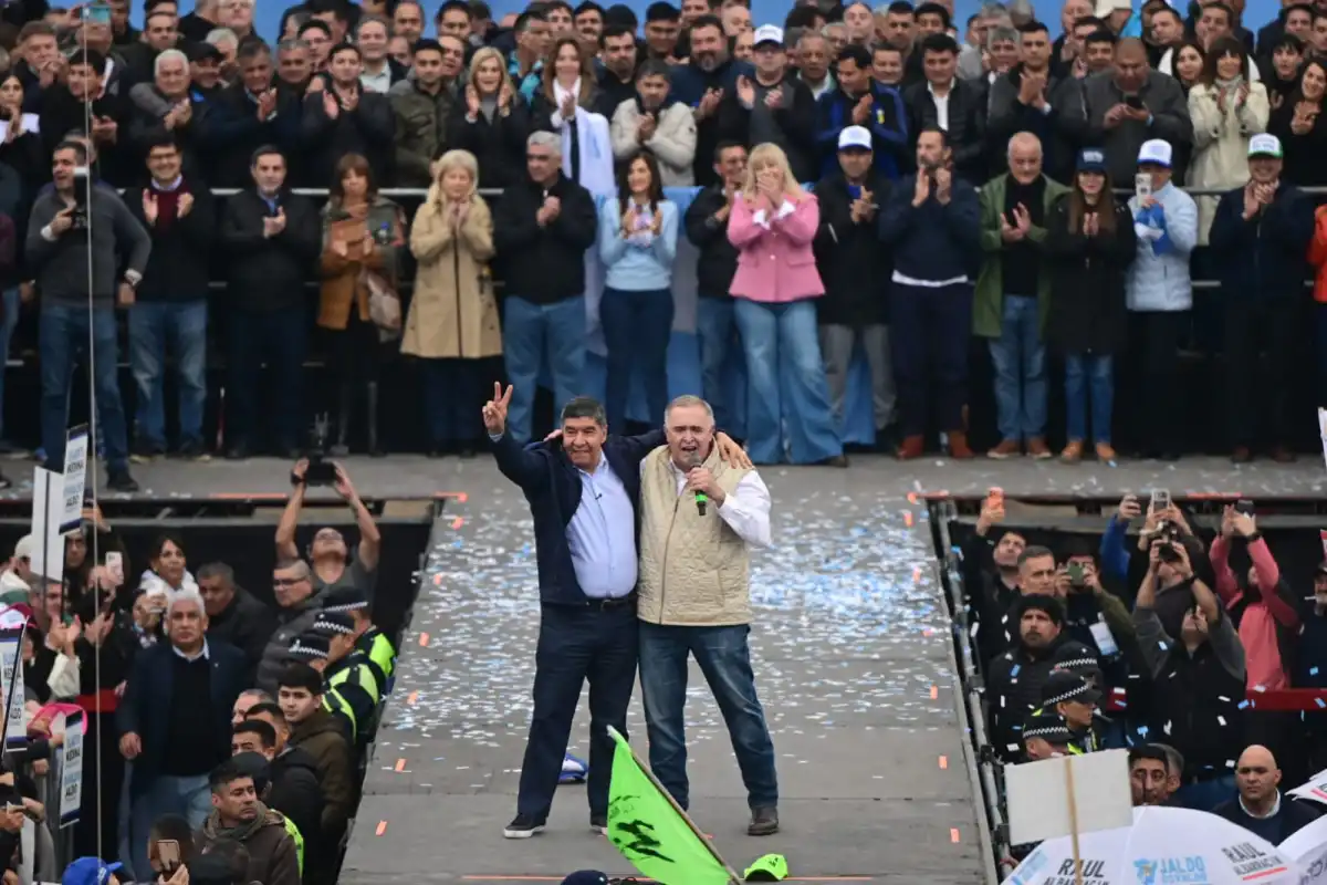 El peronismo tucumano movilizó a una multitud en el Día de la Lealtad y marcó su estrategia electoral