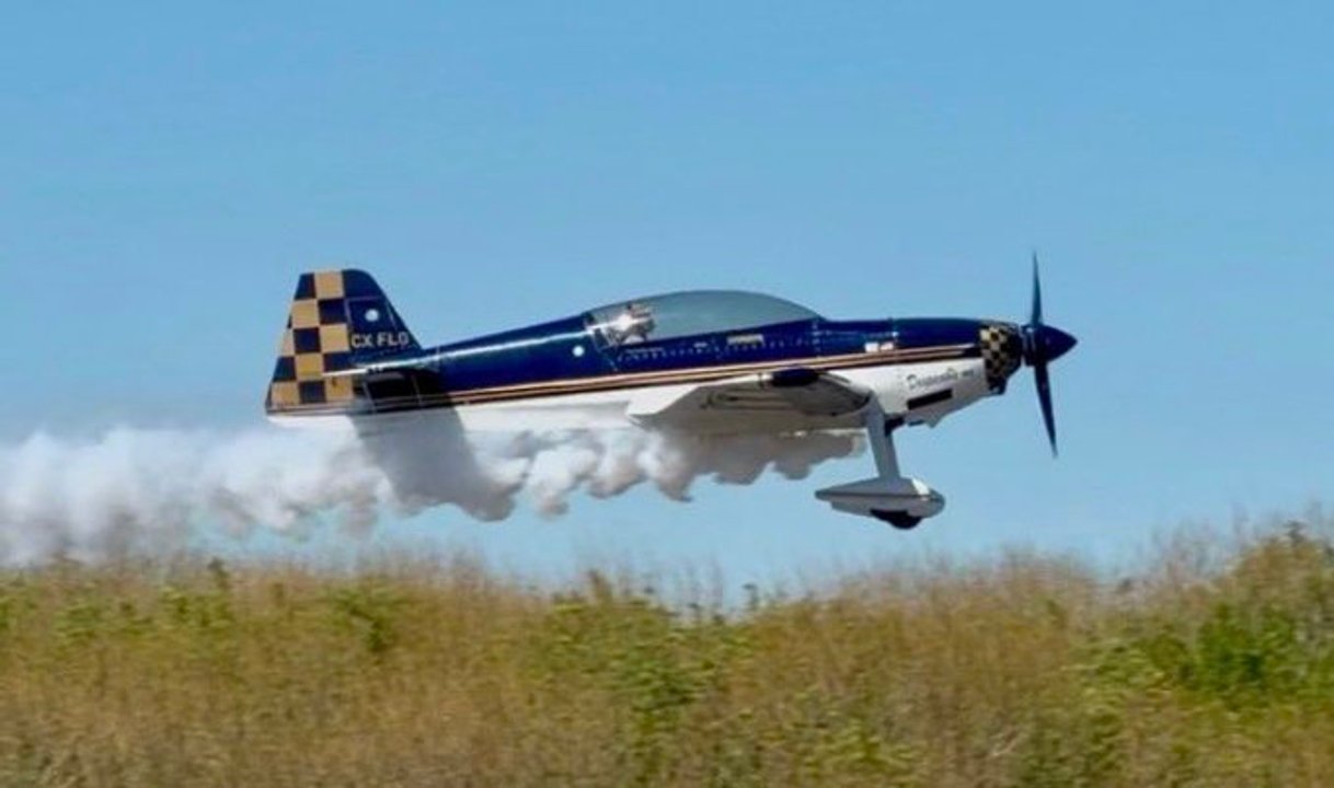 Un piloto murió tras el choque de dos avionetas en pleno vuelo en Uruguay